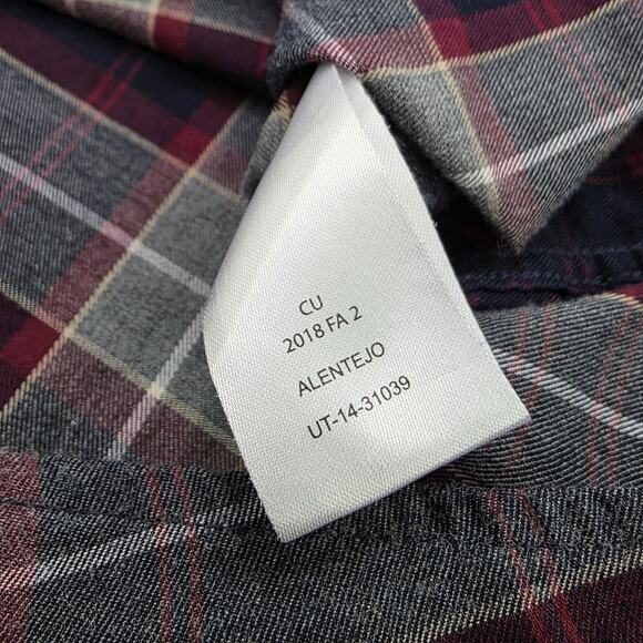 UNTUCKit Shirt Mens Large Red Navy Plaid Alentejo Slim Fit Cotton Button Down - Picture 16 of 16